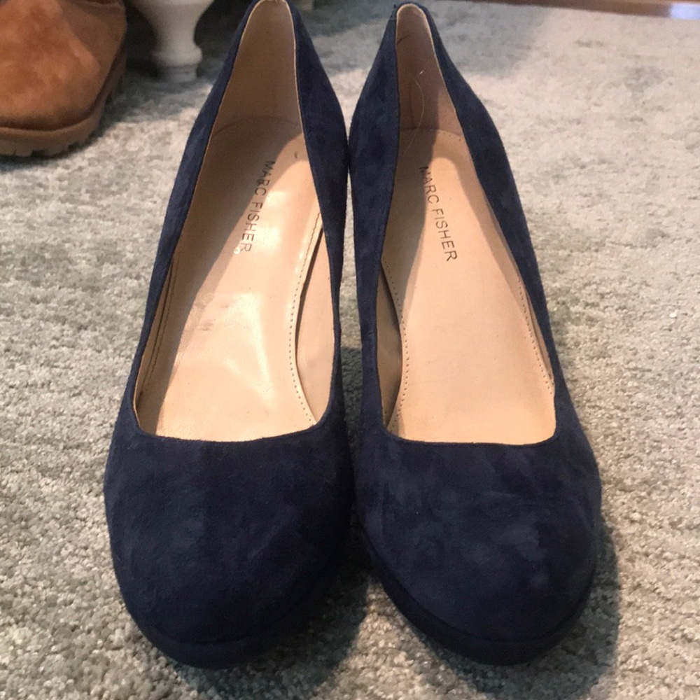 MARC FISHER blue heels